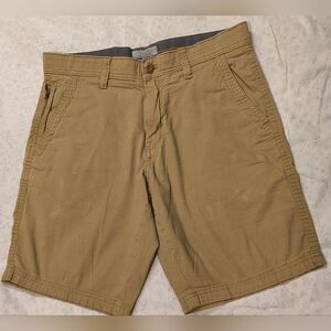 Classic Men's Cargo Shorts in Tan